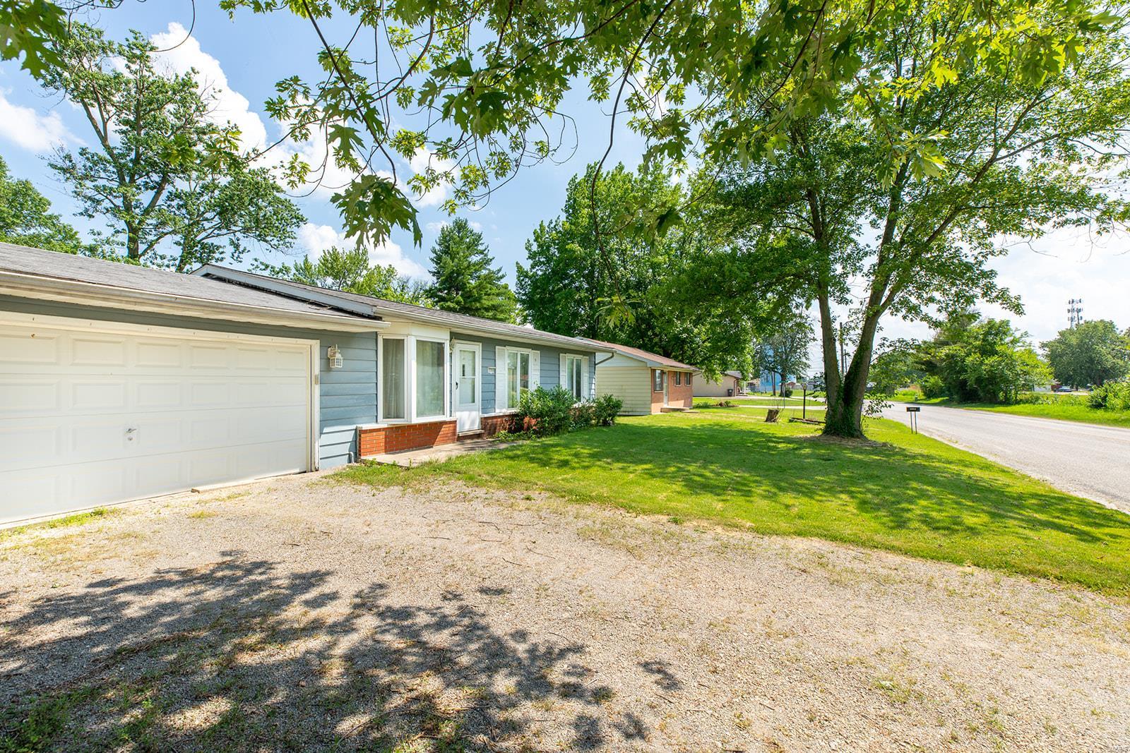 7705 North Humbert Road Godfrey, IL 62035 - Photo 3 of 26