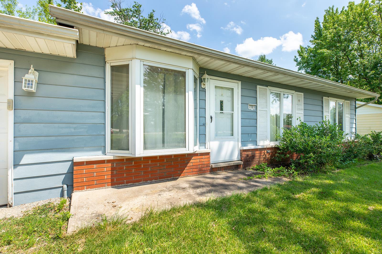7705 North Humbert Road Godfrey, IL 62035 - Photo 4 of 26