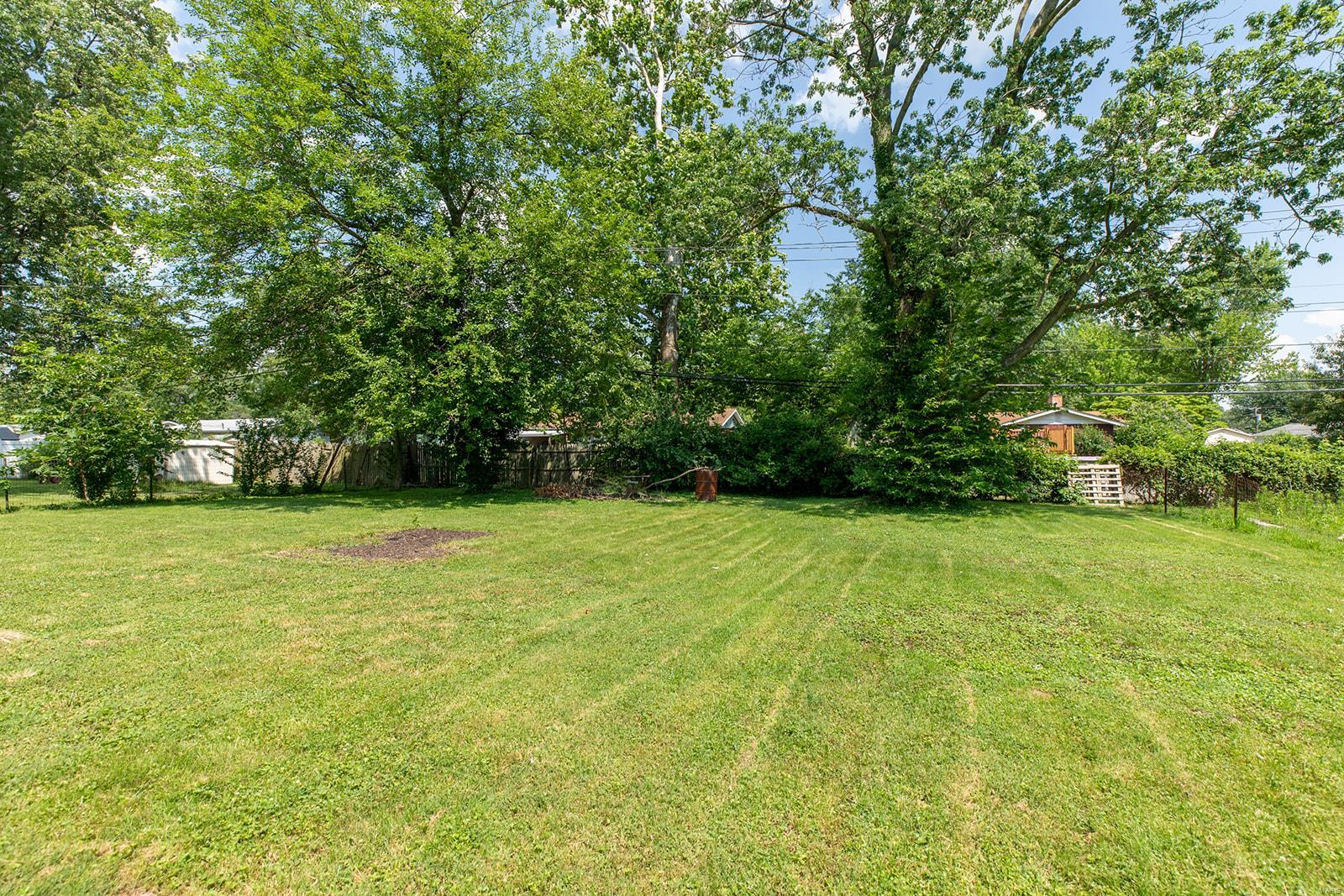 7705 North Humbert Road Godfrey, IL 62035 - Photo 8 of 26