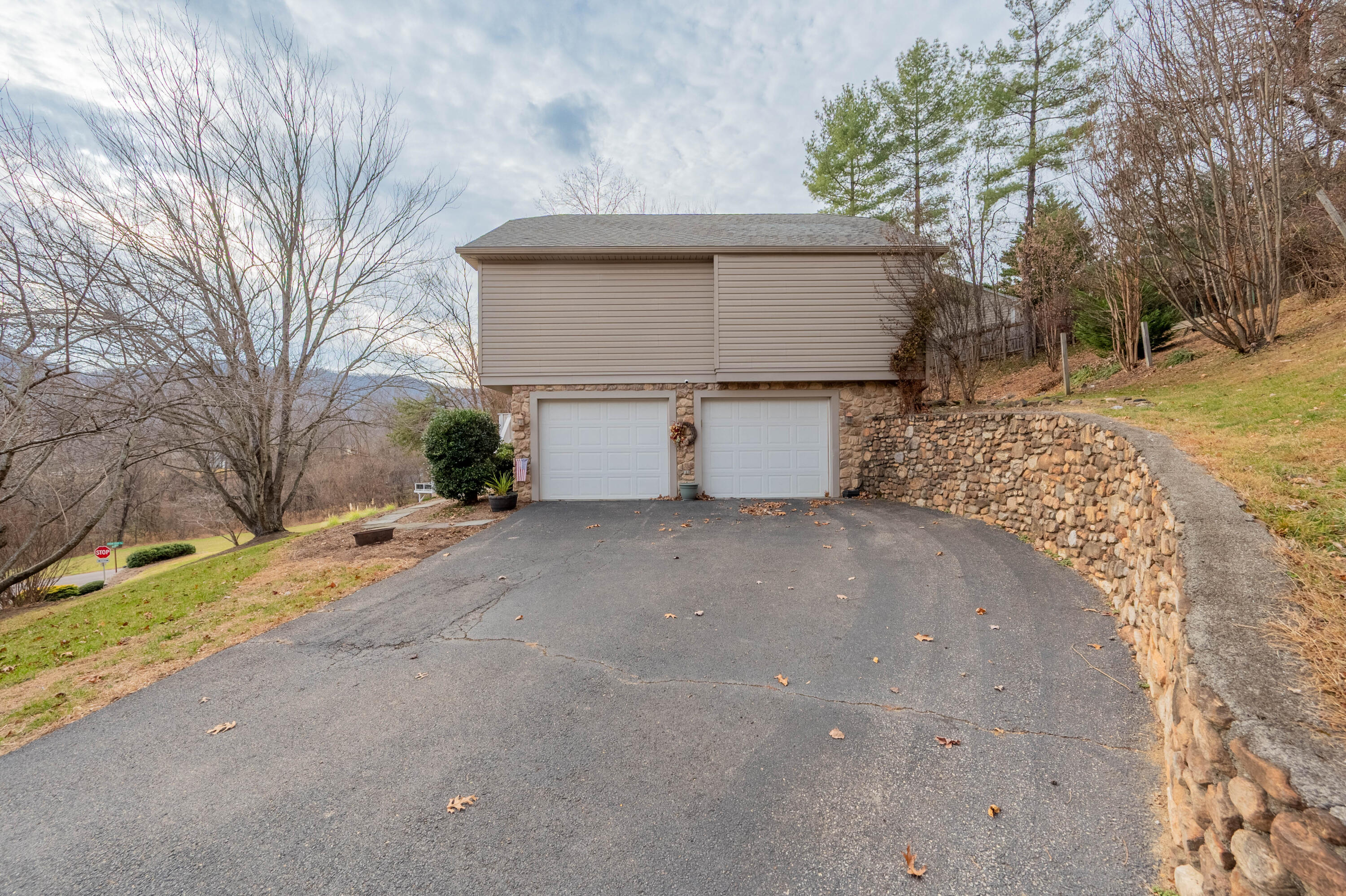 8011 Cedar Edge Road Roanoke, VA 24018 - Photo 56 of 86 ROANOKE-56