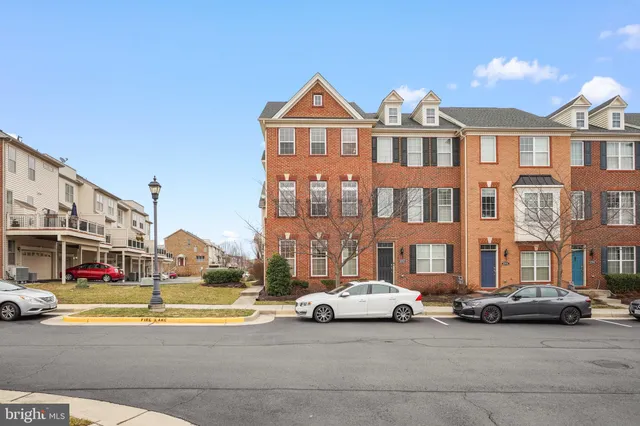$725,000 | 22550 Ocean Cliff Square, Ashburn, VA 20148