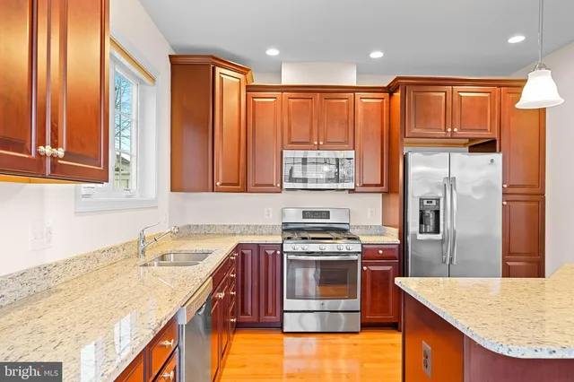 $725,000 | 22550 Ocean Cliff Square, Ashburn, VA 20148