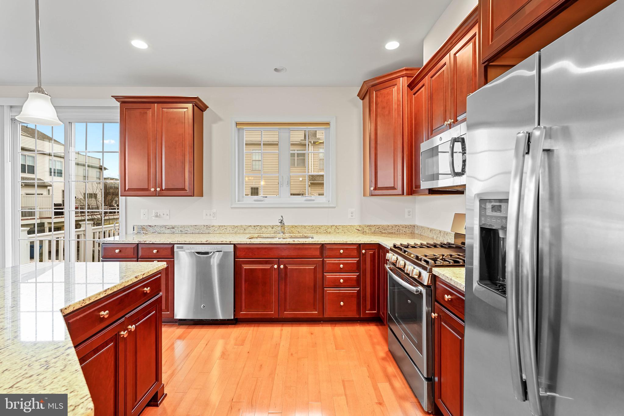 22550 Ocean Cliff Square Ashburn, VA 20148 - Photo 17 of 43