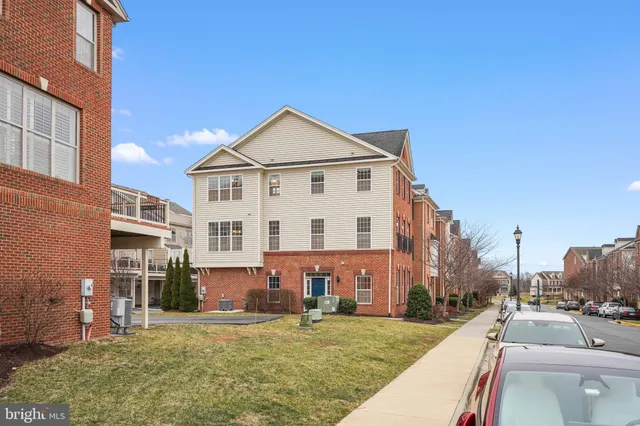 $725,000 | 22550 Ocean Cliff Square, Ashburn, VA 20148