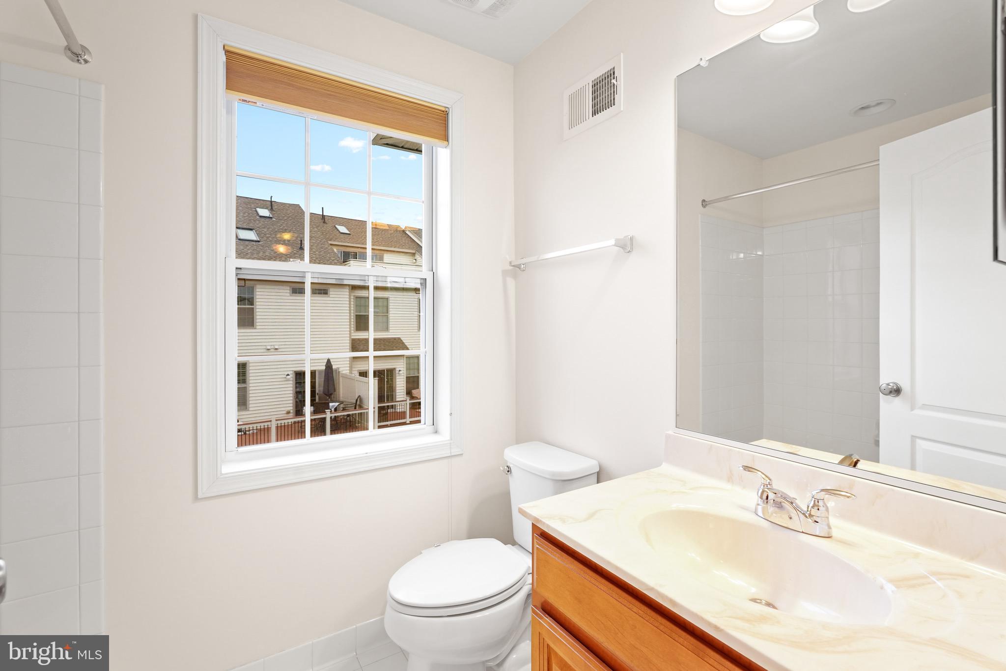 22550 Ocean Cliff Square Ashburn, VA 20148 - Photo 33 of 43