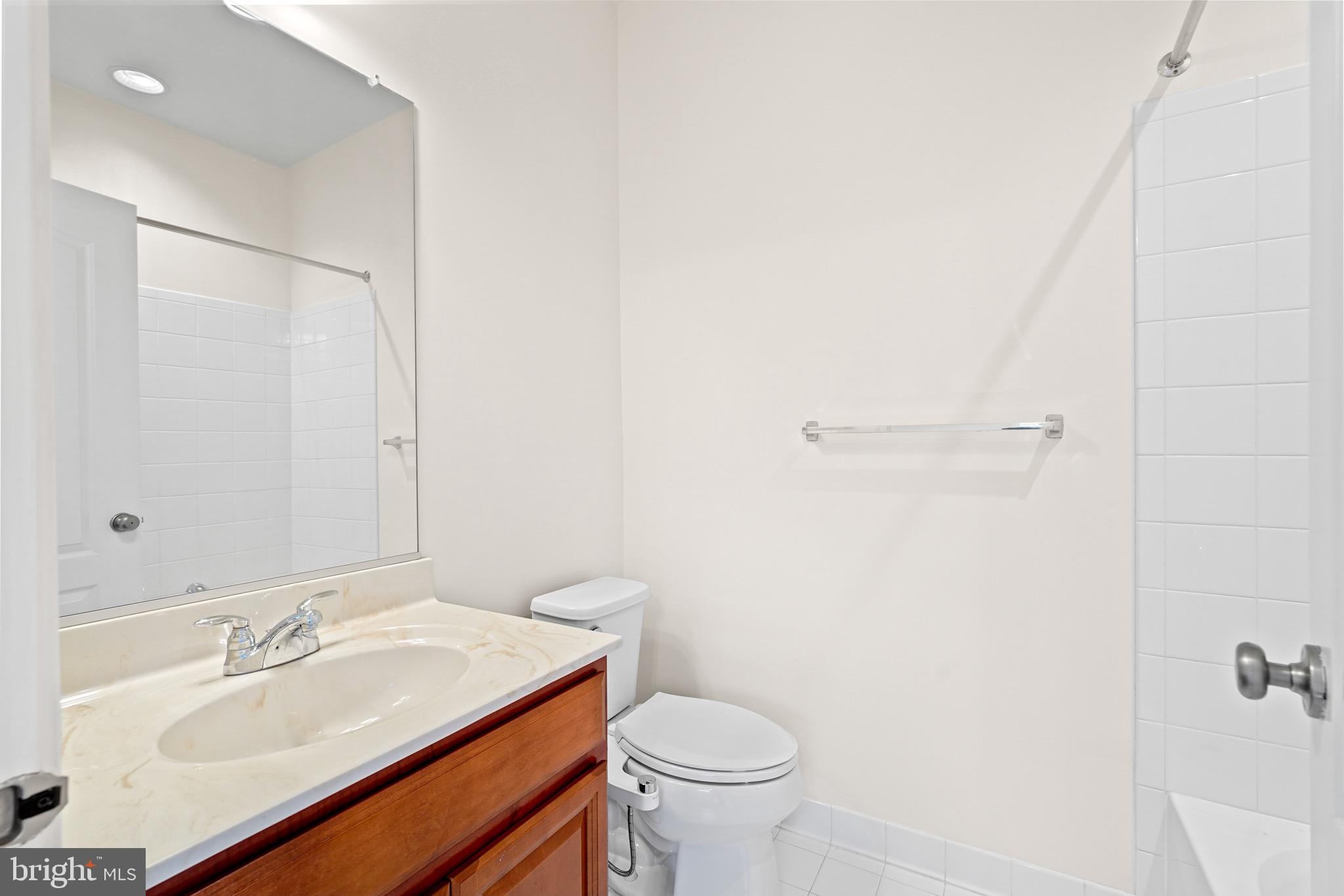 22550 Ocean Cliff Square Ashburn, VA 20148 - Photo 7 of 43