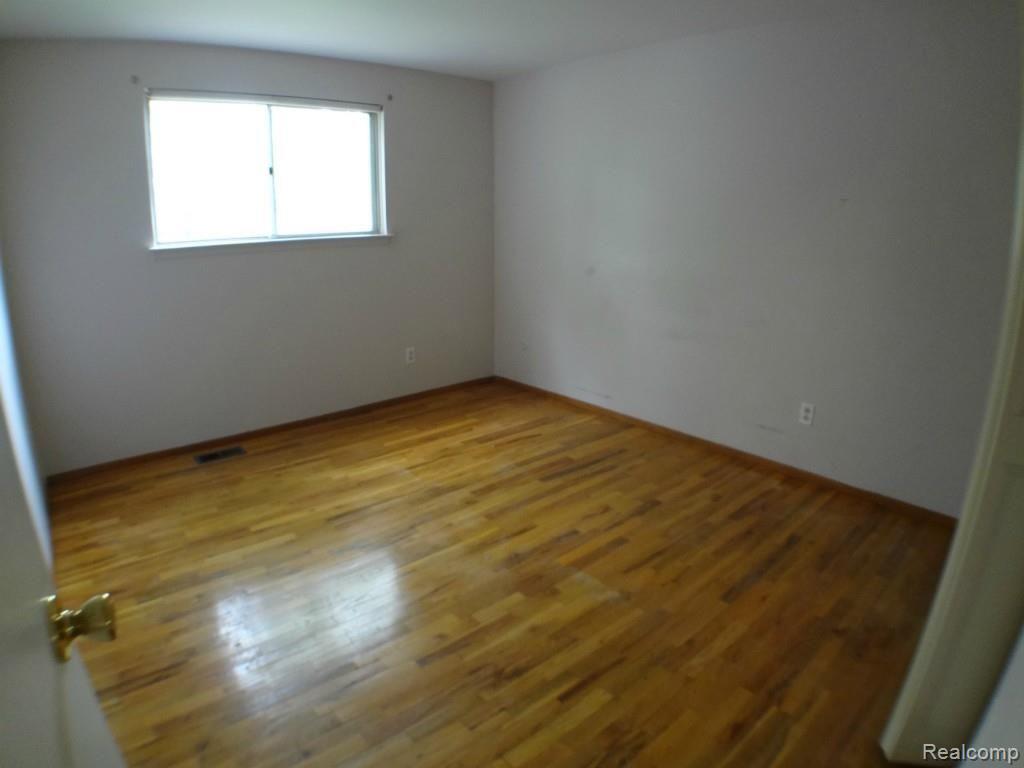 2072 Derby Road Birmingham, MI 48009 - Photo 20 of 30