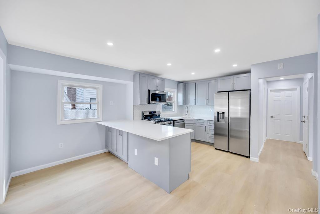 207 August Road North Babylon, NY 11703 - Photo 7 of 22 Gallery Image 7
