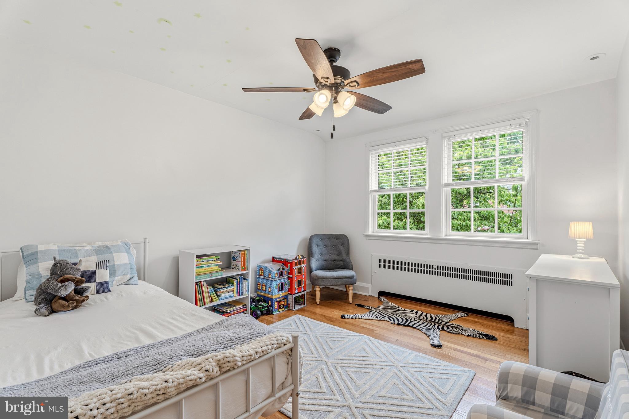314 Murdock Road Baltimore, MD 21212 - Photo 20 of 42 a bedroom with a bed and a window
