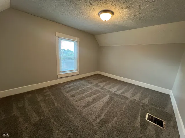 $1,250 | 302 South Randolph Street, Indianapolis, IN 46201