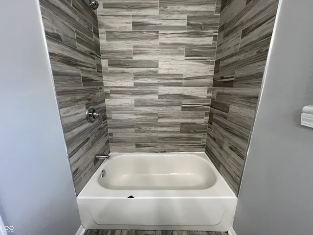 $1,250 | 302 South Randolph Street, Indianapolis, IN 46201