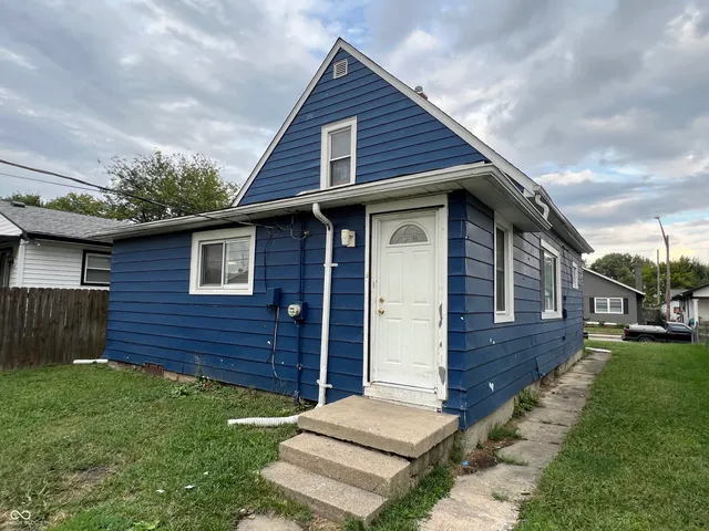 $1,250 | 302 South Randolph Street, Indianapolis, IN 46201