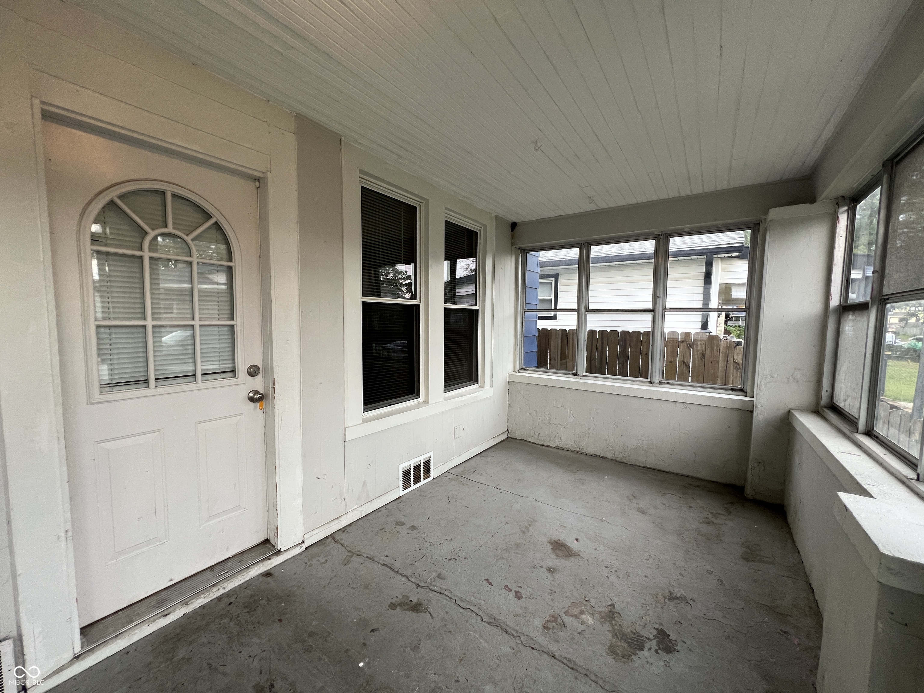 302 South Randolph Street Indianapolis, IN 46201 - Photo 3 of 21