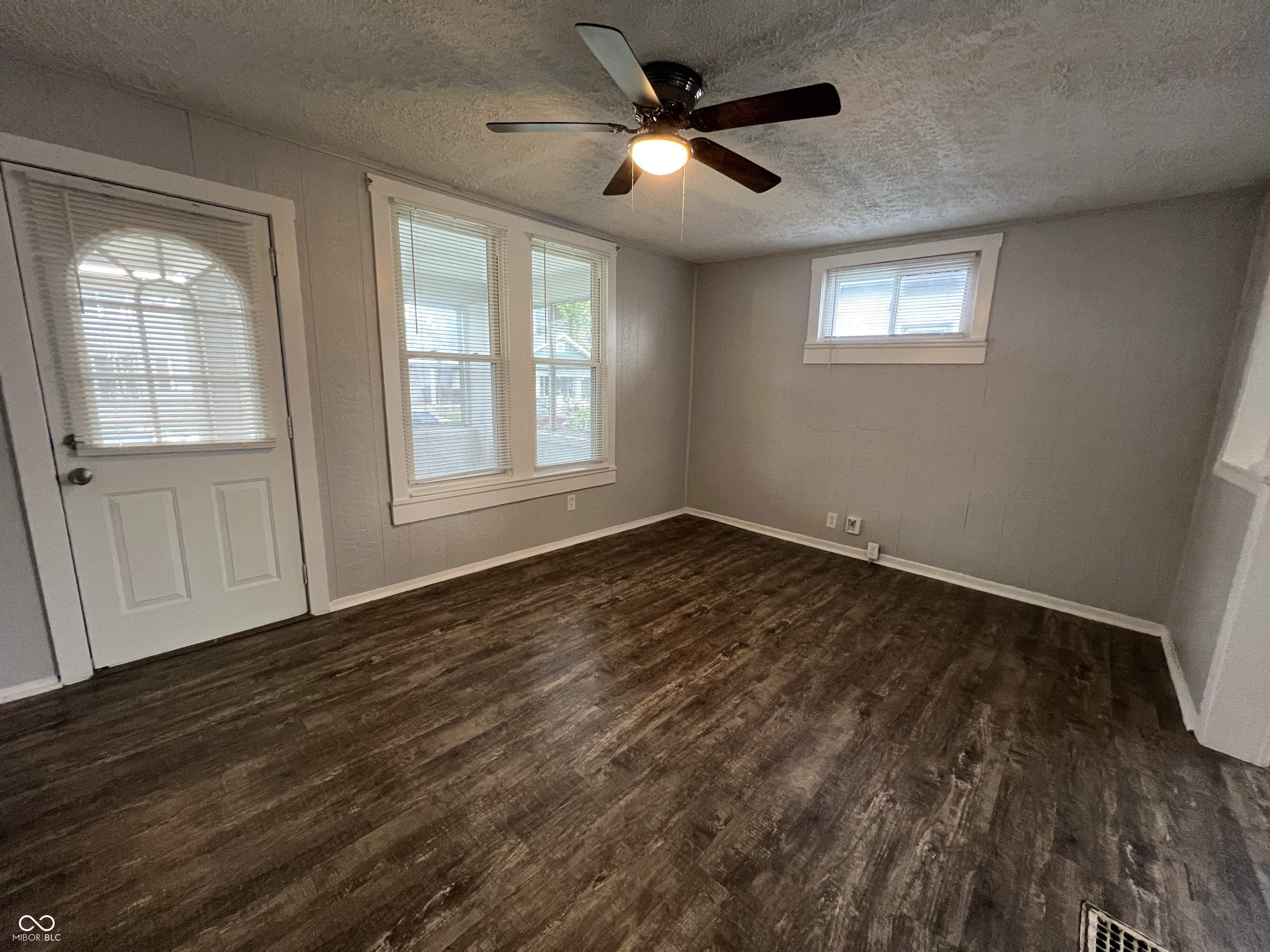 302 South Randolph Street Indianapolis, IN 46201 - Photo 6 of 21