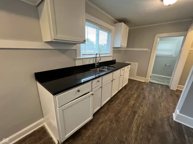 $1,250 | 302 South Randolph Street, Indianapolis, IN 46201