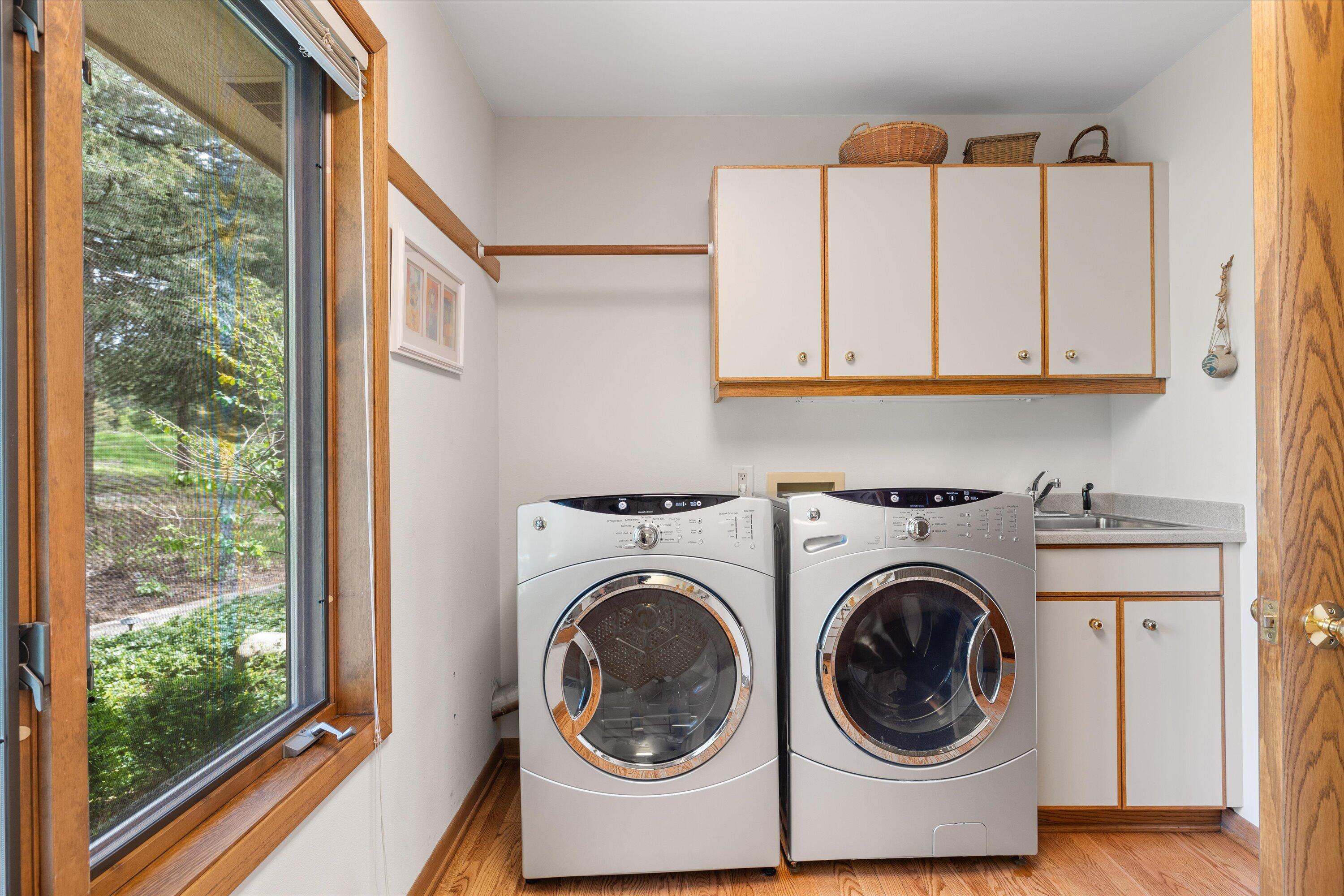 1161 North Lost Woods Road Summit, WI 53066 - Photo 16 of 66 Laundry Room