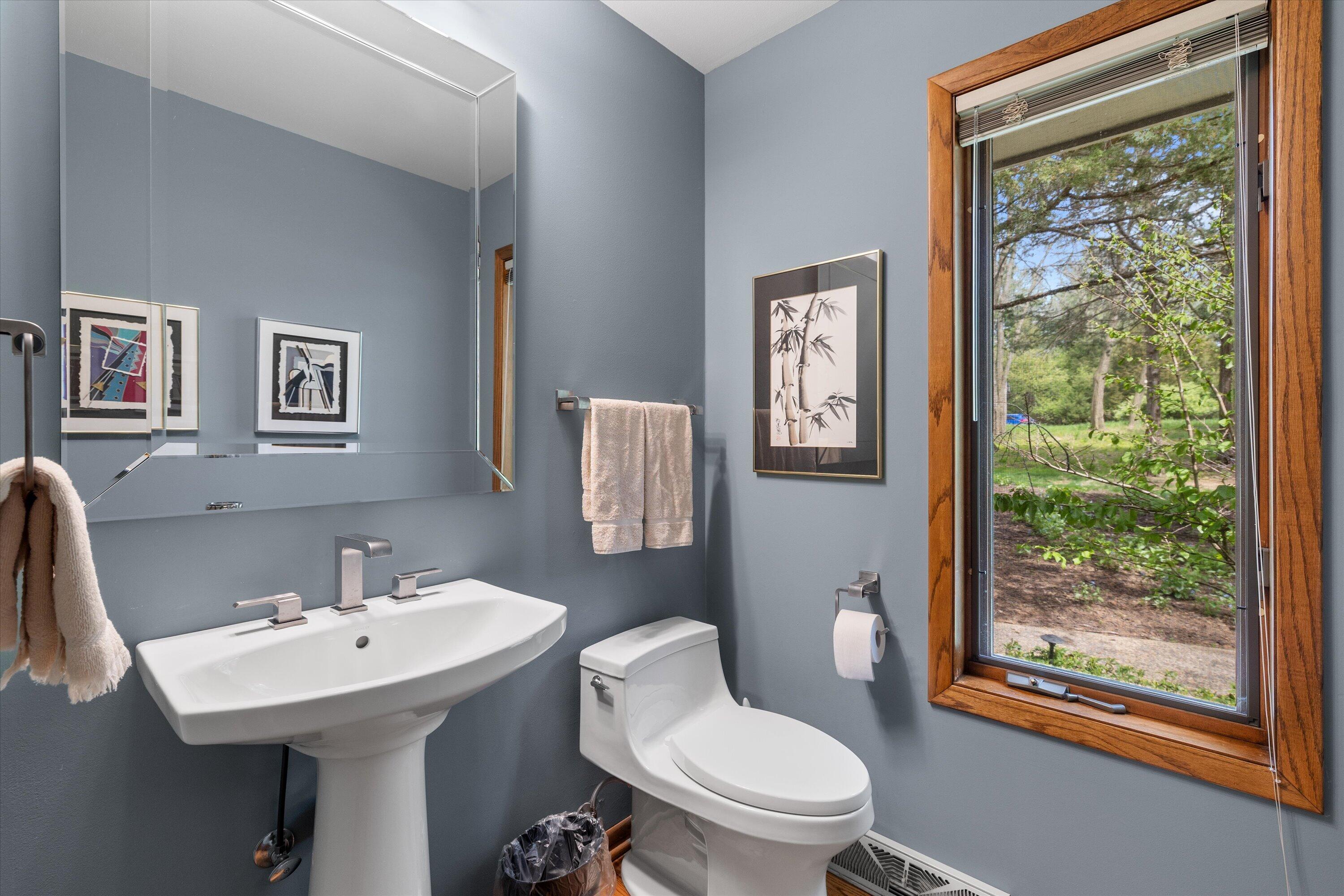 1161 North Lost Woods Road Summit, WI 53066 - Photo 21 of 66 Powder Room