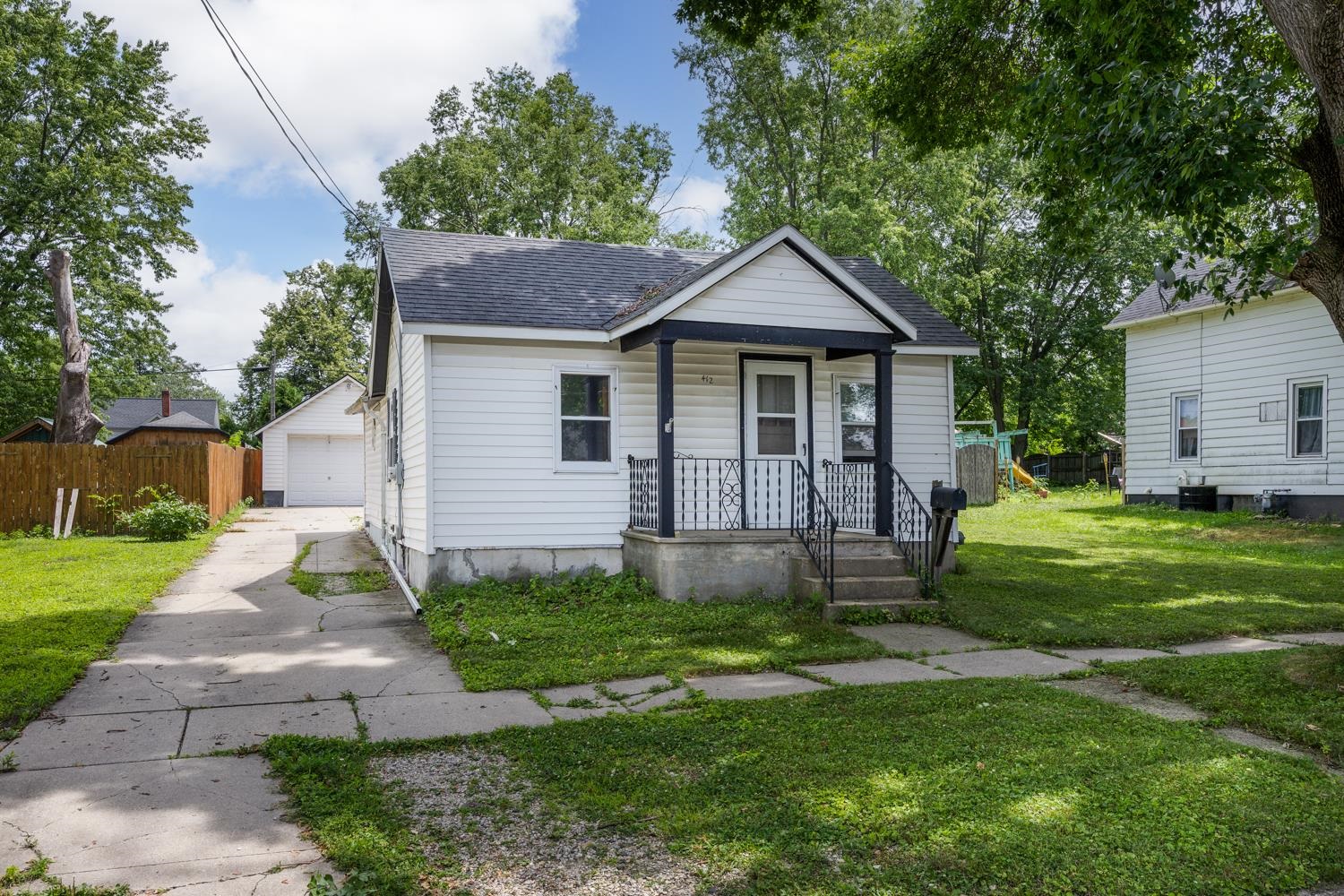 412 Clarence Street Fort Atkinson, WI 53538 - Photo 1 of 26