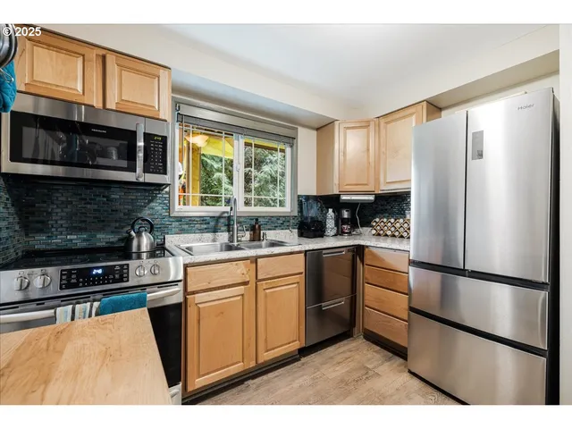 $239,500 | 29700 Southwest Courtside Drive, Unit 43, Wilsonville, OR 97070