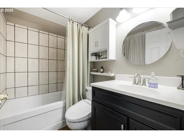 $239,500 | 29700 Southwest Courtside Drive, Unit 43, Wilsonville, OR 97070