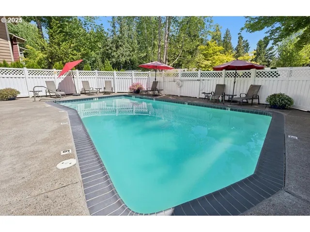 $239,500 | 29700 Southwest Courtside Drive, Unit 43, Wilsonville, OR 97070