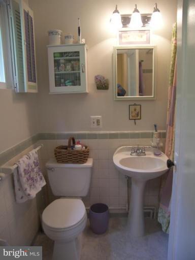 3520 Gunston Road, Unit 71735 Alexandria, VA 22302 - Photo 8 of 13 Bath #1