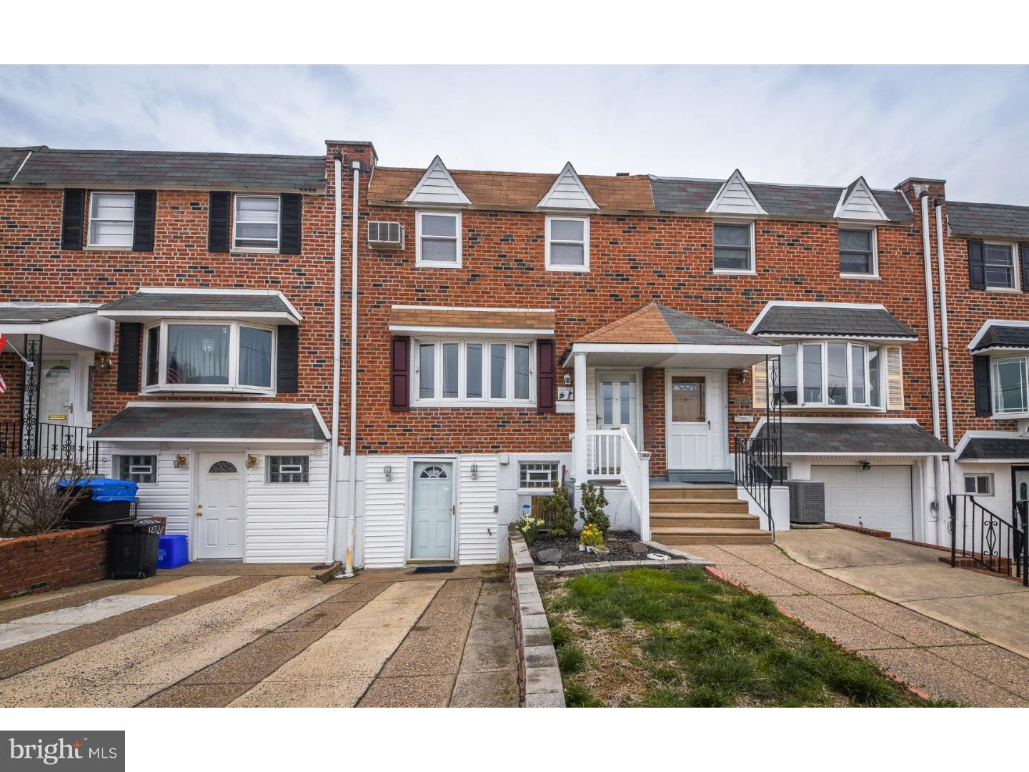 12728 Kenny Road Philadelphia, PA 19154 - Photo 2 of 25