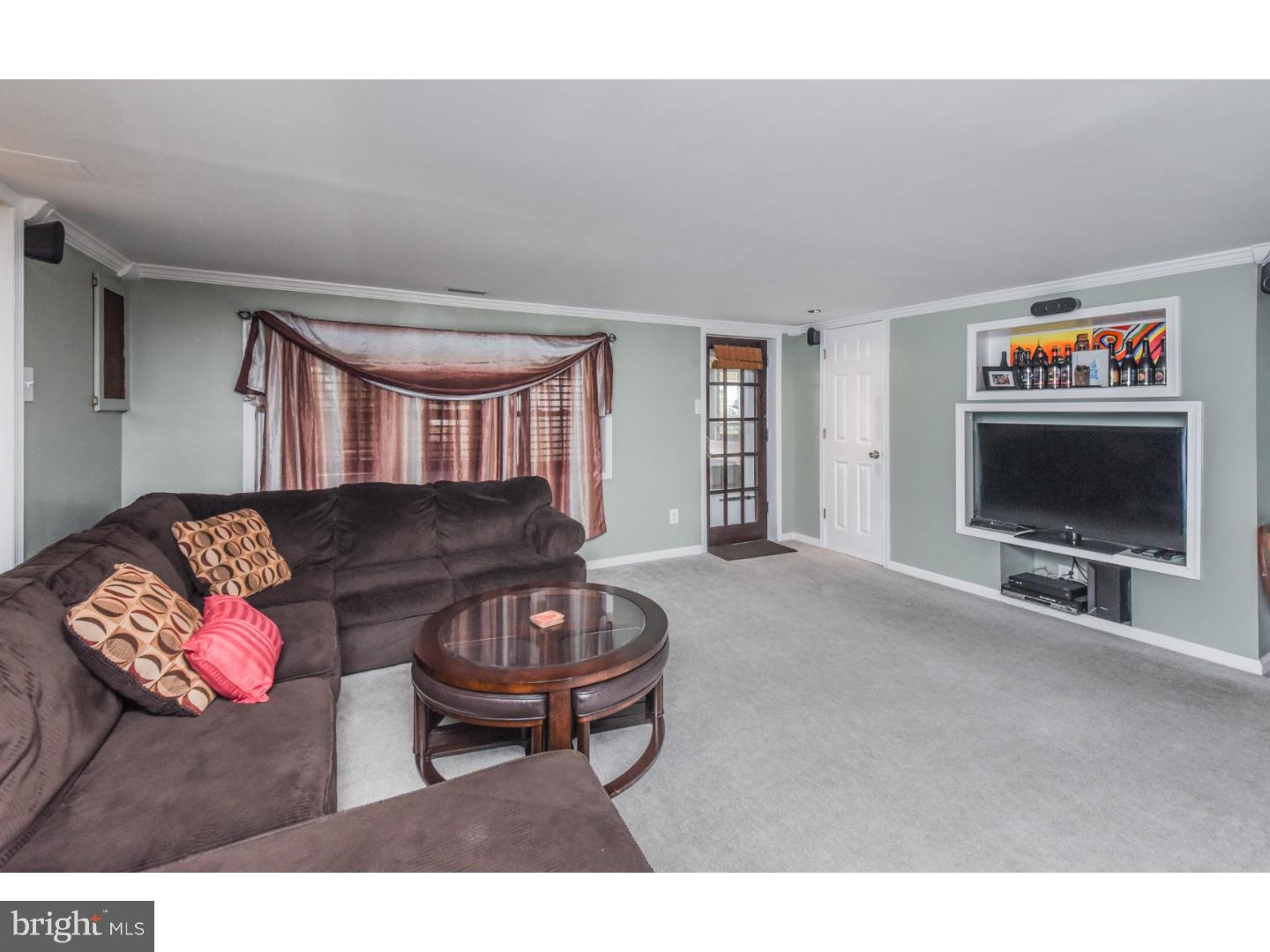 12728 Kenny Road Philadelphia, PA 19154 - Photo 20 of 25