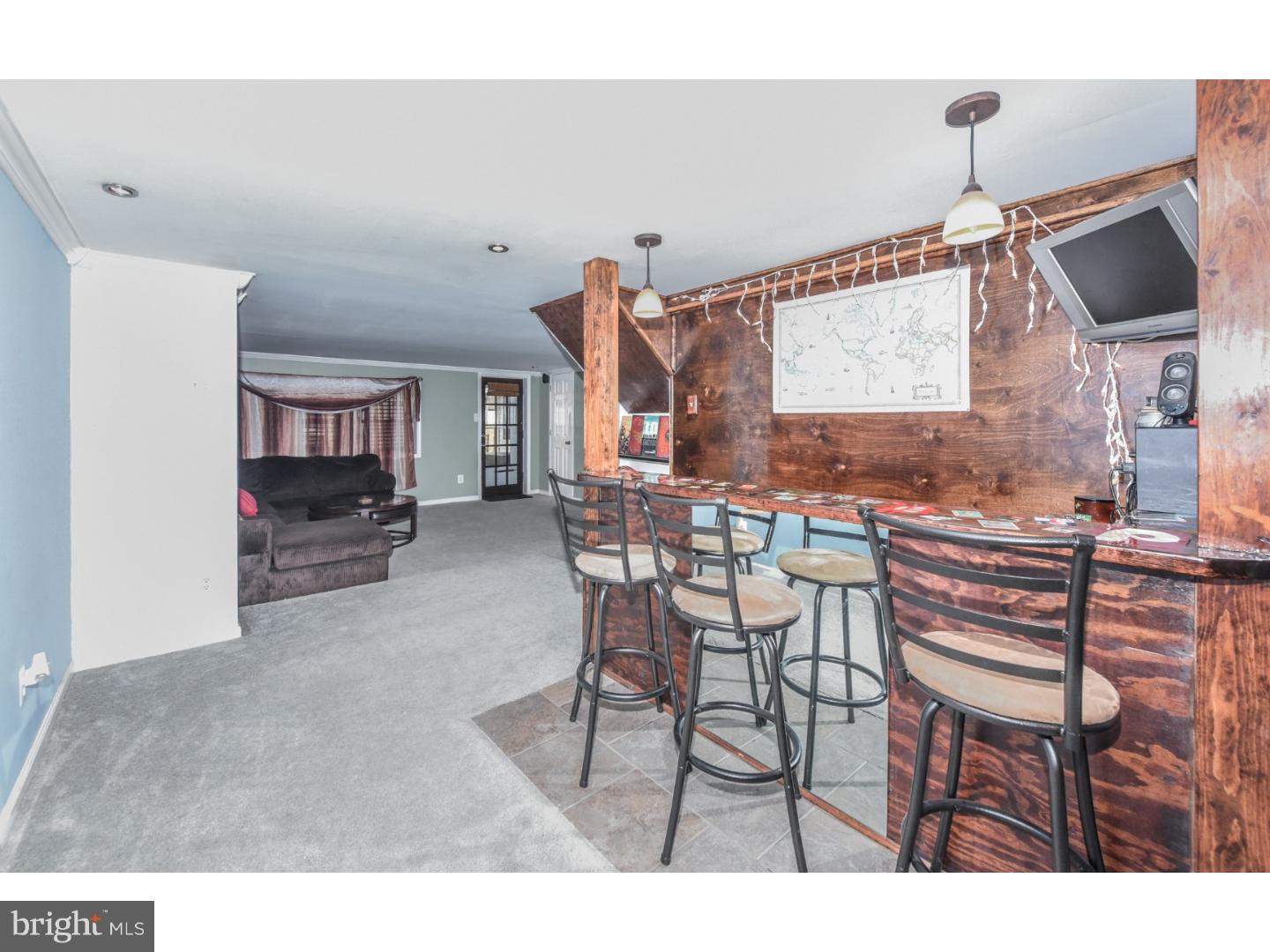 12728 Kenny Road Philadelphia, PA 19154 - Photo 21 of 25