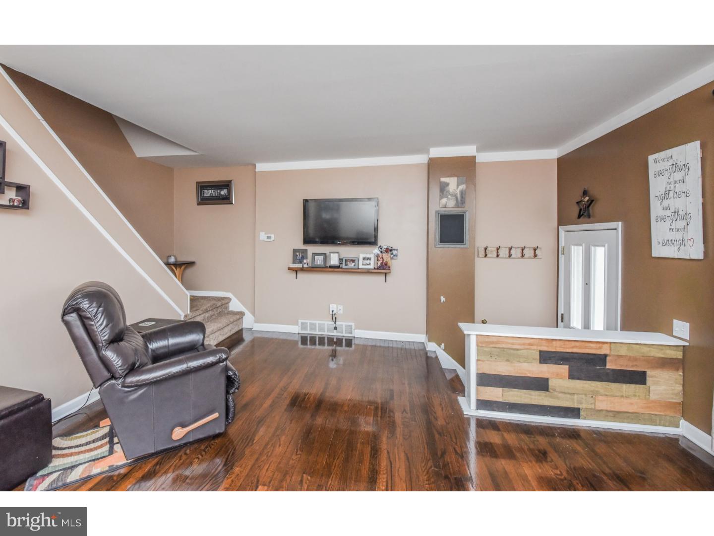 12728 Kenny Road Philadelphia, PA 19154 - Photo 5 of 25