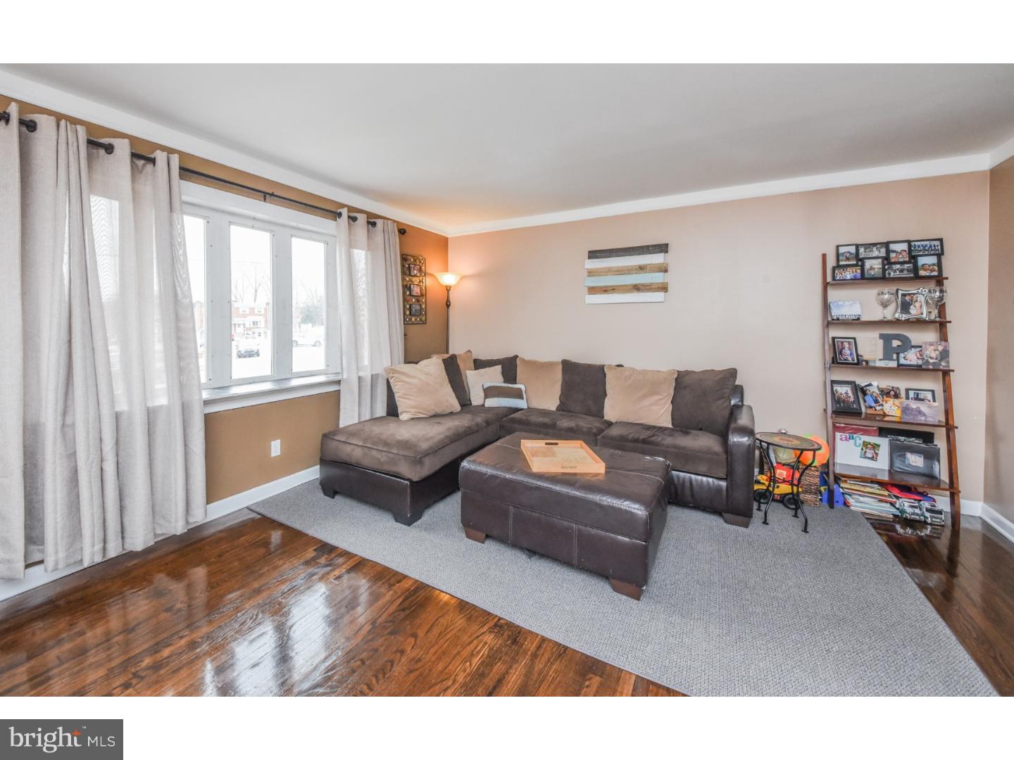 12728 Kenny Road Philadelphia, PA 19154 - Photo 6 of 25