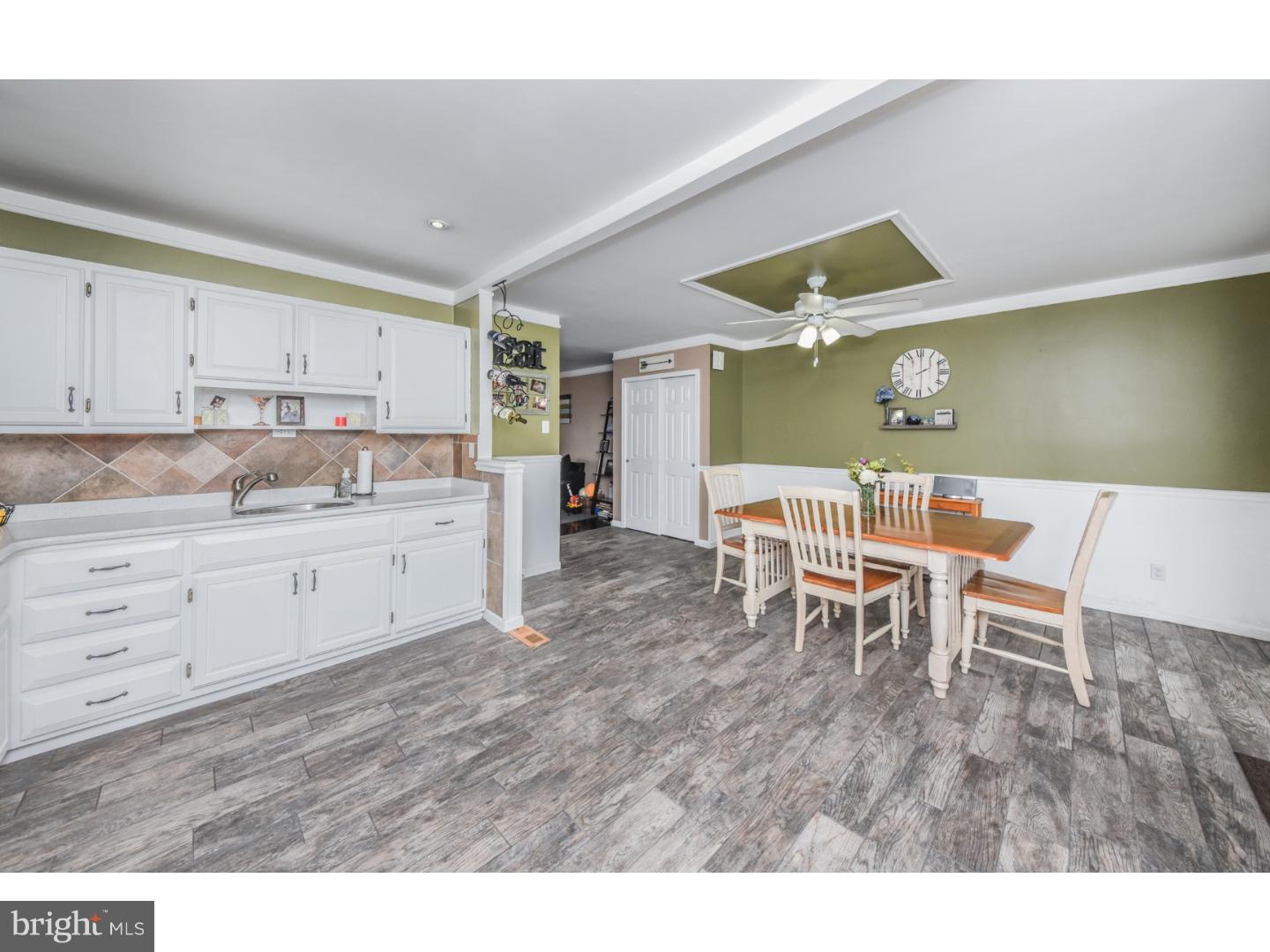 12728 Kenny Road Philadelphia, PA 19154 - Photo 8 of 25