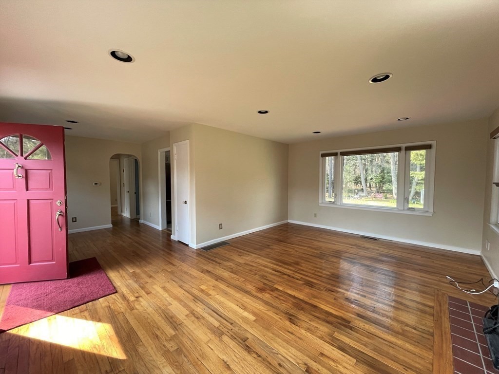 20 Howell Road Sudbury, MA 01776 - Photo 7 of 39 a view of an empty room and window