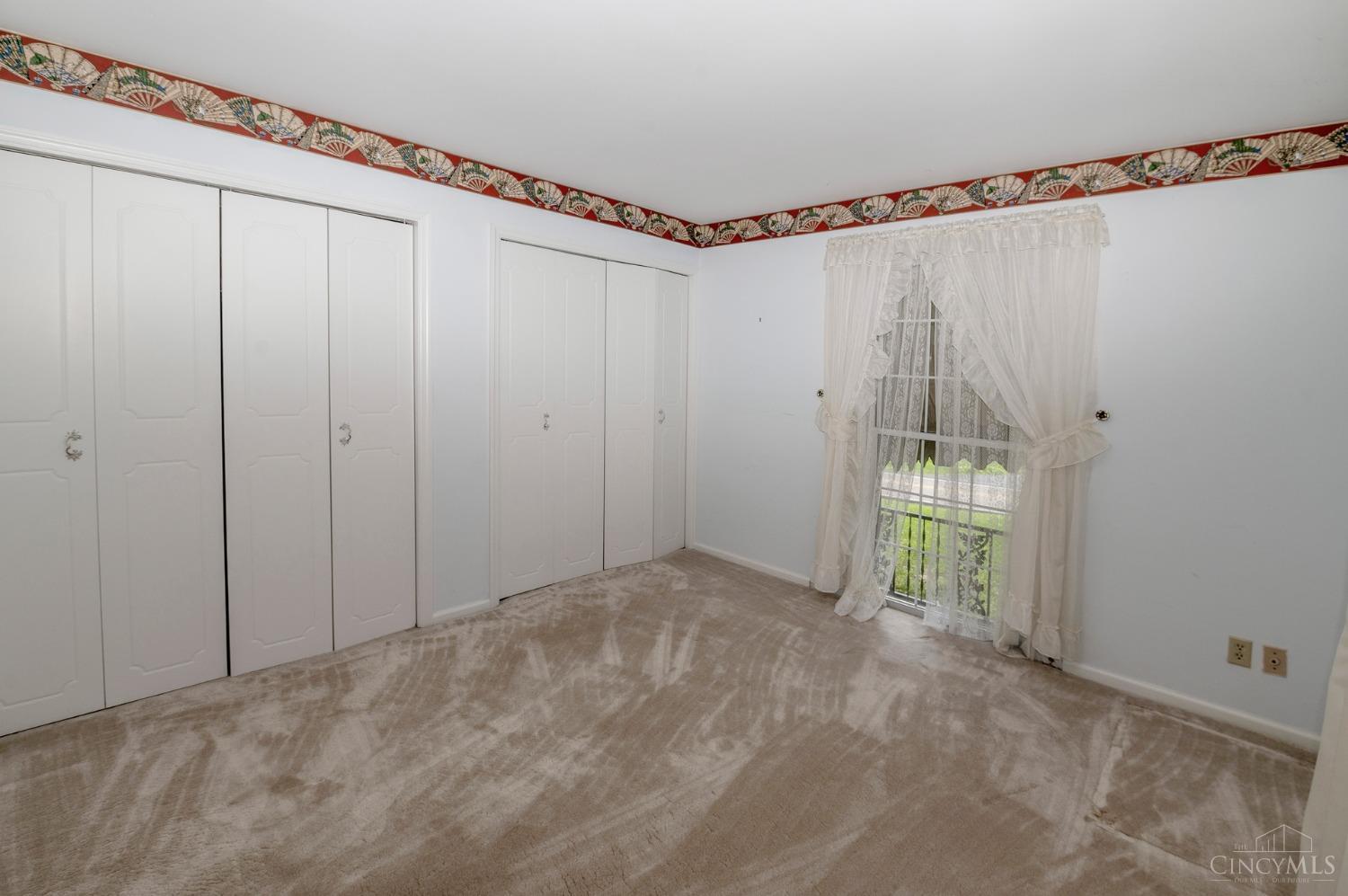 2240 Neeb Road Cincinnati, OH 45238 - Photo 29 of 40