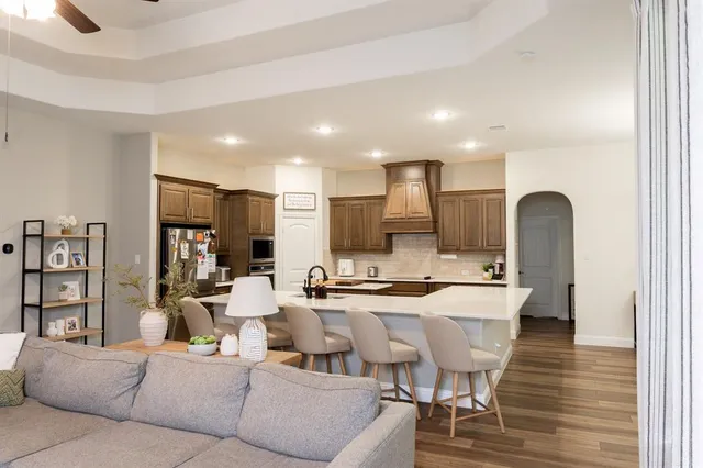 a view of house with garden