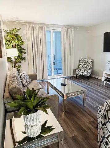 $345,000 | 300 South Duval Street, Unit 808, Tallahassee, FL 32301