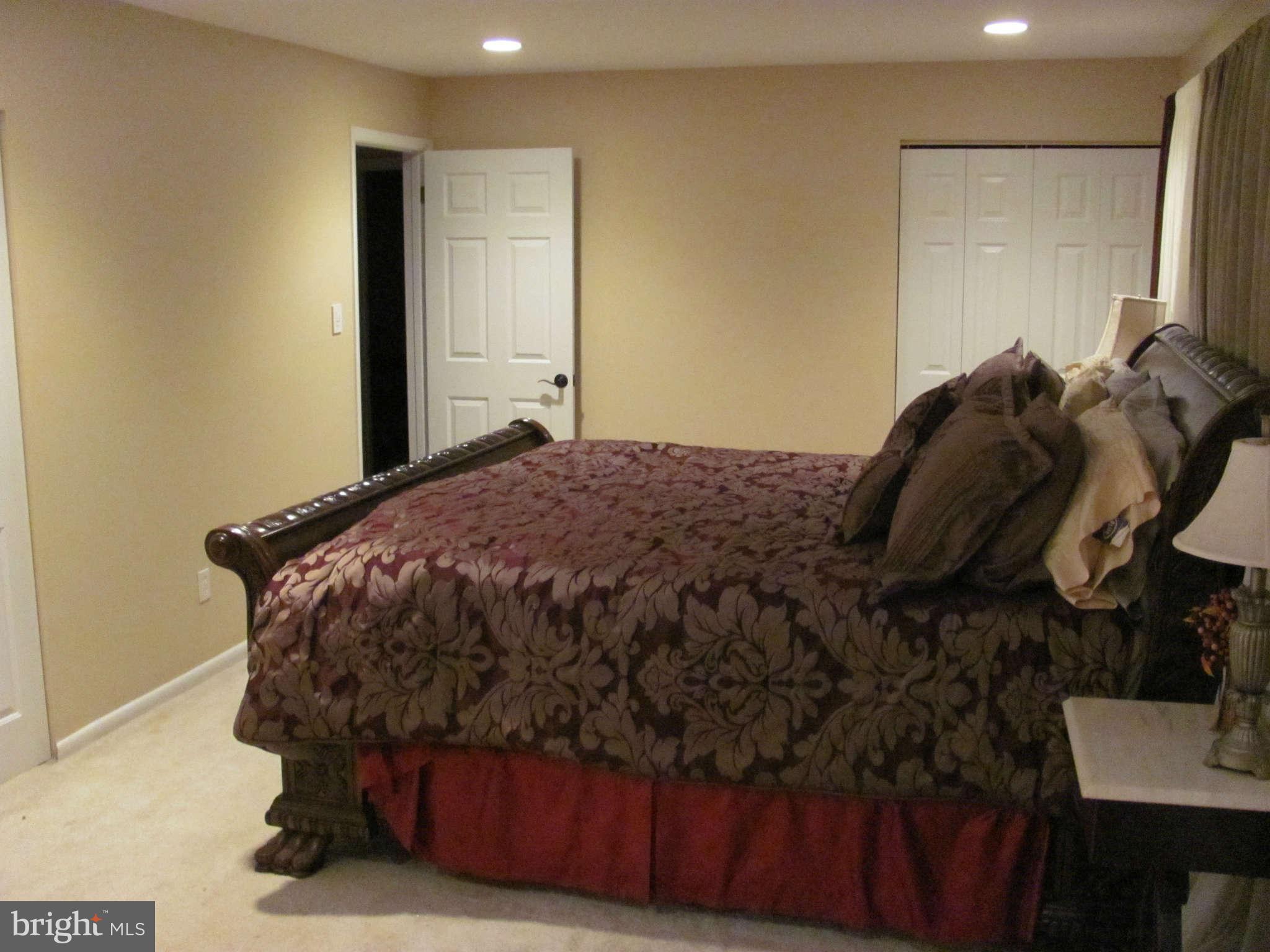 9108 Murdock Road Fairfax, VA 22032 - Photo 11 of 17 Bedroom (Master)