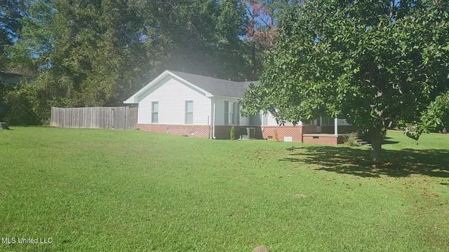 $2,295 | 115 North Central Avenue, Ridgeland, MS 39157