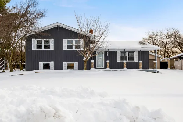 $359,999 | 1949 Terri Lane, Schererville, IN 46375