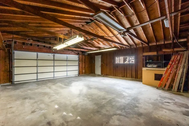 $384,999 | 1949 Terri Lane, Schererville, IN 46375