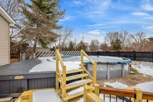 $384,999 | 1949 Terri Lane, Schererville, IN 46375