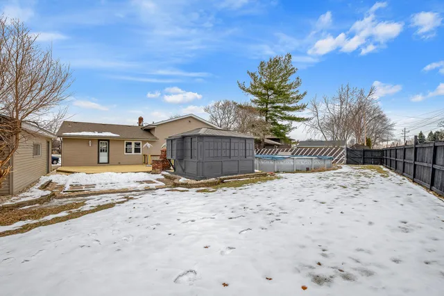 $384,999 | 1949 Terri Lane, Schererville, IN 46375