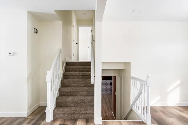 $384,999 | 1949 Terri Lane, Schererville, IN 46375