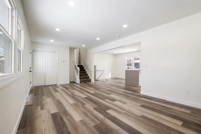 $384,999 | 1949 Terri Lane, Schererville, IN 46375