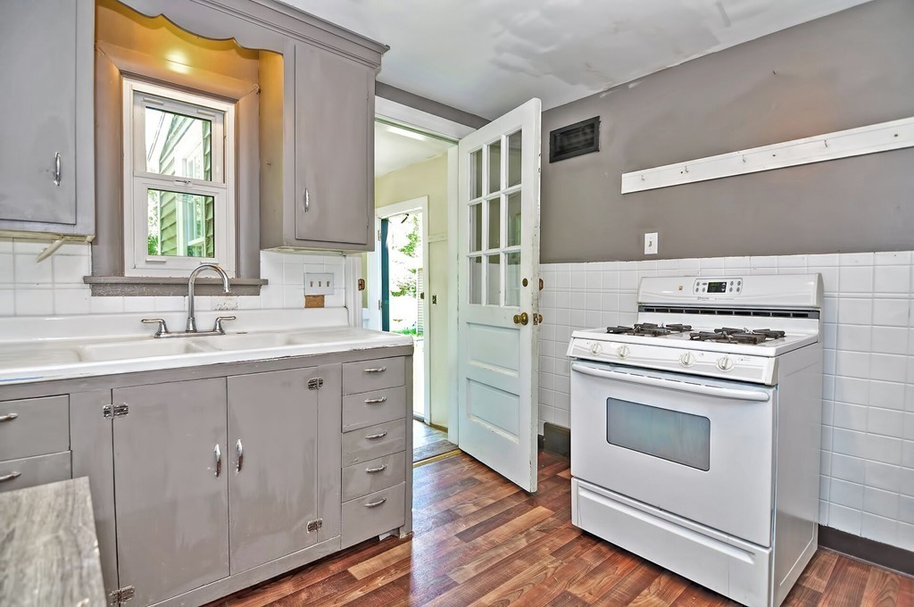 114 Martin Road Douglas, MA 01516 - Photo 4 of 29 Gallery Image 4