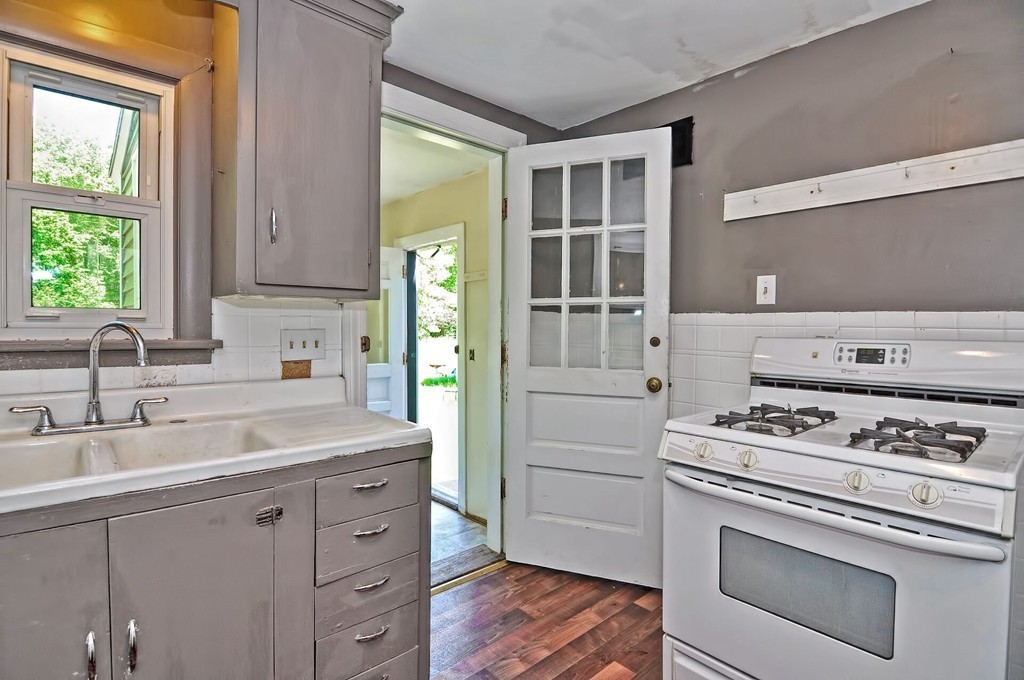 114 Martin Road Douglas, MA 01516 - Photo 5 of 29 Gallery Image 5