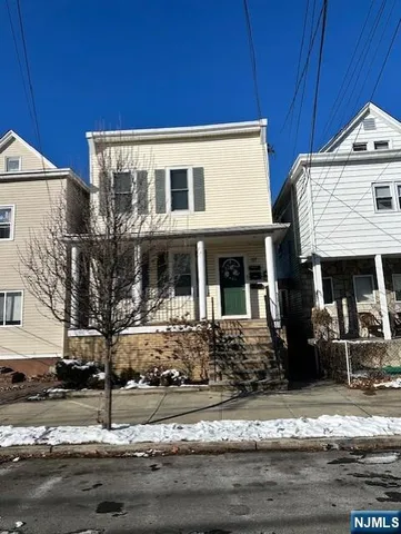 $2,200 | 117 Grand Street, Unit 1, Garfield, NJ 07026