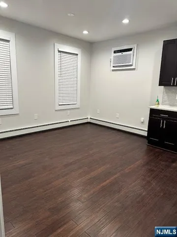 $2,200 | 117 Grand Street, Unit 1, Garfield, NJ 07026