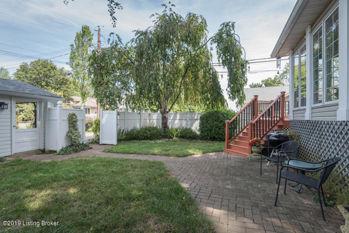 3415 Lexington Road Louisville, KY 40207 - Photo 6 of 35 014