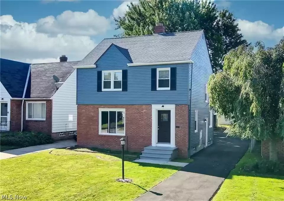 4062 Bayard Road Cleveland, OH 44121 - Photo 2 of 22